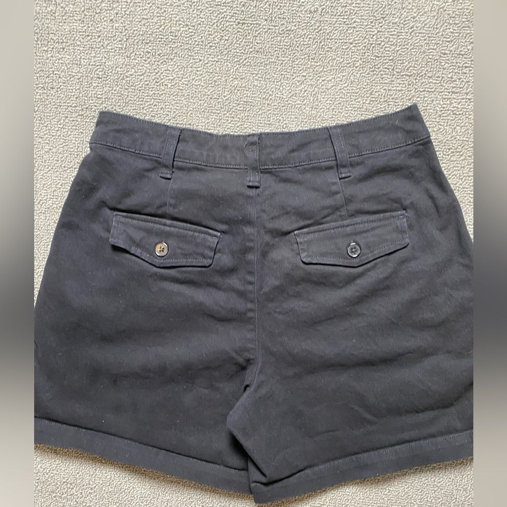 Women's Banana Republic Black Utility Shorts - Picture 2 of 6